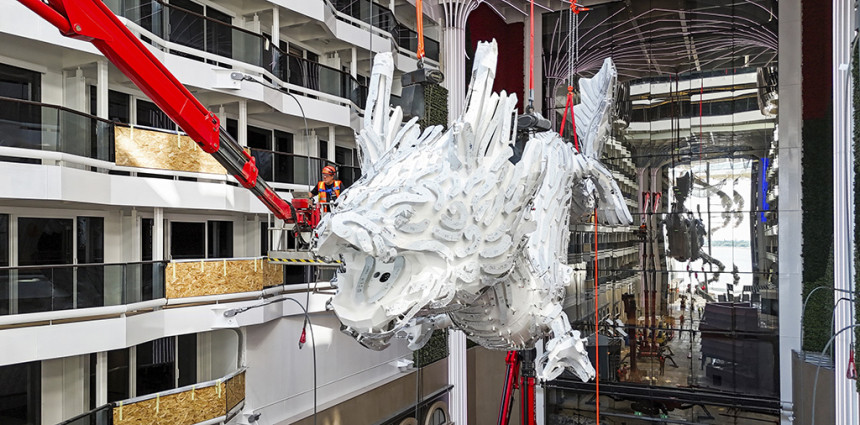 La escultura de 12 metros con la figura de un dragón se convierte en icono visual del MSC World Asia